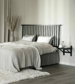 Rowico Riggins Sängynpääty, Musta